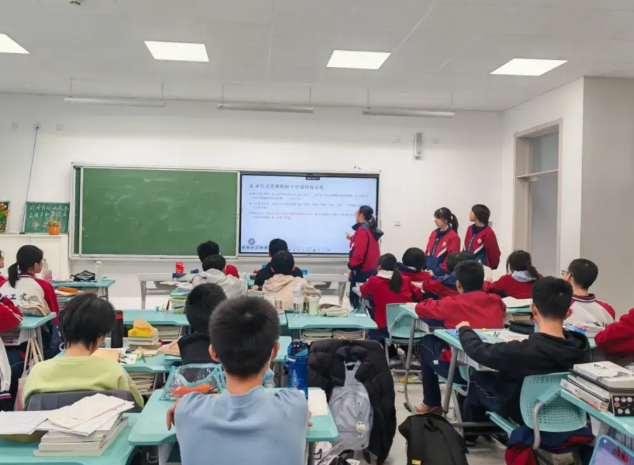 依托名校带弱校强校扶新校开展模式区域