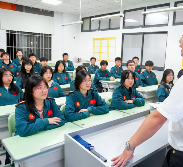贯穿选用中职三年学习衔接本科阶段培育