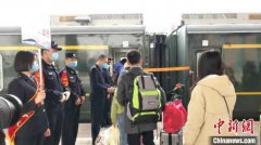 中铁兰州局开行进疆复工专列20列 “点对点”运
