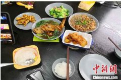 疫情催化别样“饮食男女”：人间烟火 “云”上
